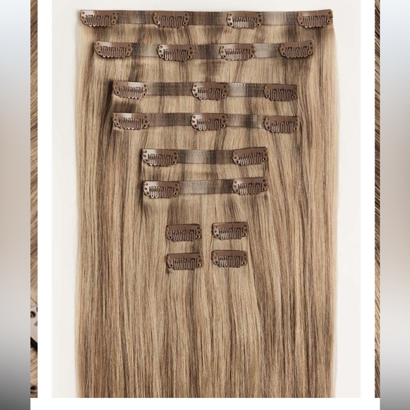 NWT never worn 16" Seamless Dimensional Natural Blonde Clip-Ins (160g) - Picture 2 of 11